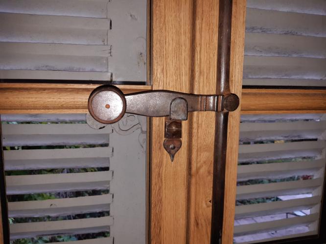 Menuiserie Plaut - remplacement d'une fenetre en bois à Mailly la Ville