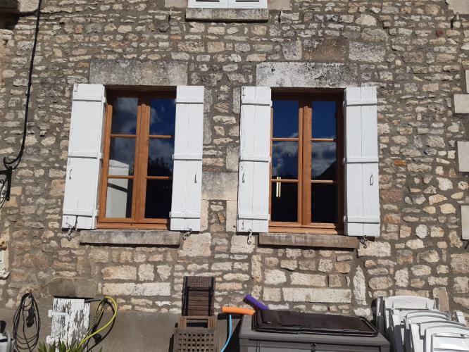Menuiserie Plaut - création et pose de fenetres en bois à Clamecy